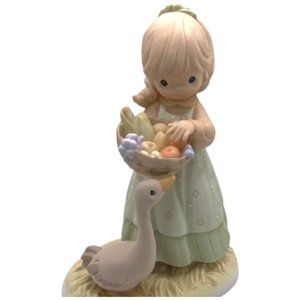 NIB Vtg PRECIOUS MOMENTS 129119 "He Graces the Earth with Abundance" 7" h